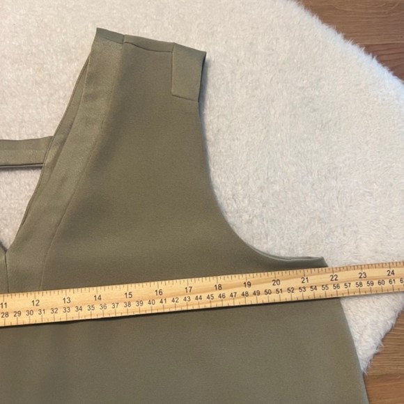 Lisa Rinna Collection Olive Green Polyester V-Neck Split Back SL Blouse Sz Large - Picture 9 of 10